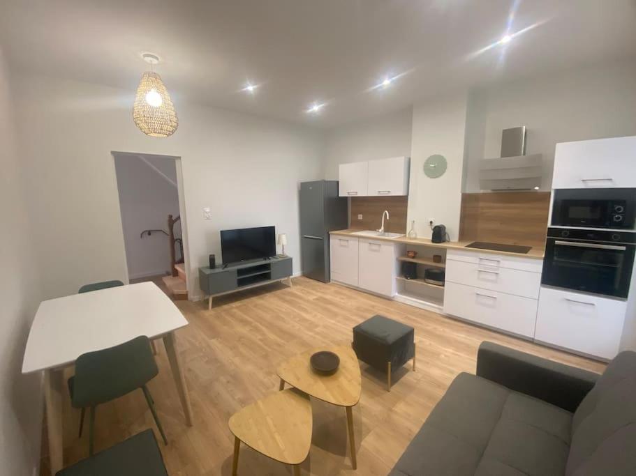 Le Paisiblement Votre 2 Ch, Terrasse, Clim, Park Apartment Montauban Exterior photo
